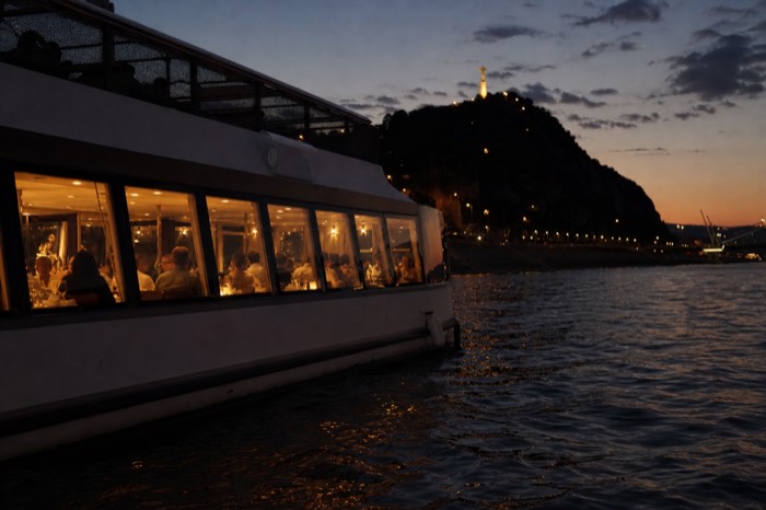 Danube Dinner Cruise in Budapest with Hungarian Dinner and Live Music